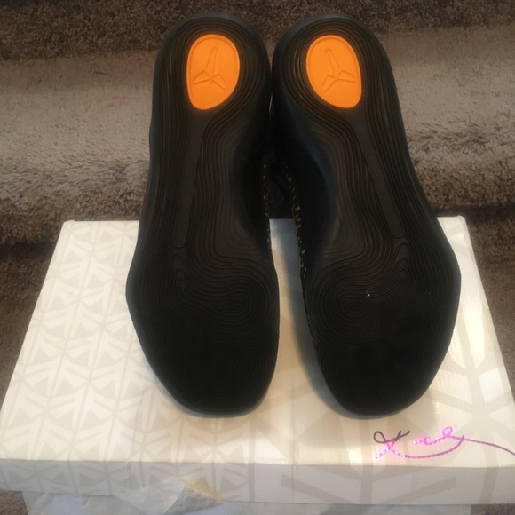 NEW NEVER WORN Kobe 9 Elite Inspiration SIZE 10.5 - Picture 4 of 4